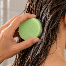 Load image into Gallery viewer, Key Lime Coconut Solid Conditioner Bar photo 3