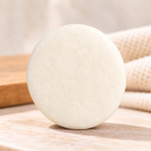Load image into Gallery viewer, Peppermint Solid Conditioner Bar photo 1