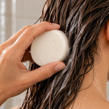 Load image into Gallery viewer, Peppermint Solid Conditioner Bar photo 3
